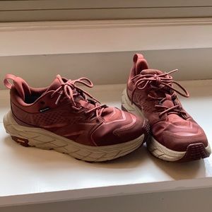 Great condition Hoka Anacapa 8.5